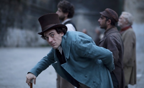 PROGRAMMI TV DI STASERA, VENERDÌ 13 GENNAIO 2017. SU RAI3 ELIO GERMANO E’ GIACOMO LEOPARDI NE IL GIOVANE FAVOLOSO