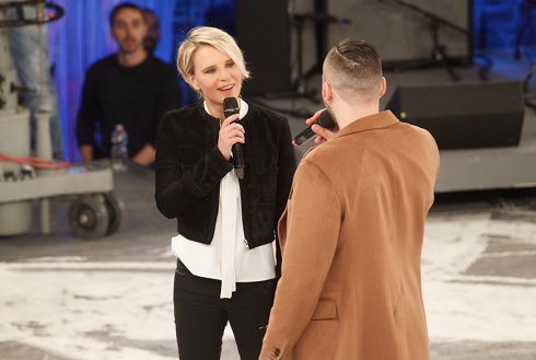 AMICI 16: SPECIALE DI SABATO 14 GENNAIO 2017 IN DIRETTA. ELIMINATA RAFFAELLA. MICHELE ENTRA NELLA SCUOLA