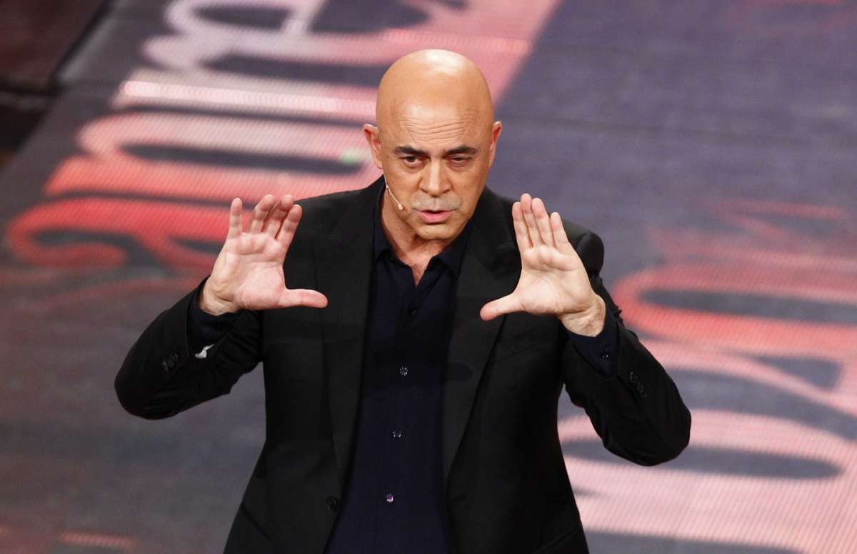 BOOM! MAURIZIO CROZZA CON CONTI E DE FILIPPI A SANREMO 2017