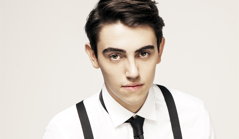 QUANDO SI DICE LA TEMPESTIVITA’! MICHELE BRAVI FA COMING OUT A TRE SETTIMANE DA SANREMO