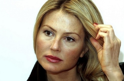 ISOLA DEI FAMOSI 2017: NATHALIE CALDONAZZO CONCORRENTE