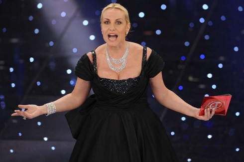 FESTIVAL DI SANREMO 2017: ANTONELLA CLERICI OSPITE NELLA QUARTA SERATA PER PROMUOVERE STANDING OVATION (AL VIA VENERDÌ 17 FEBBRAIO)