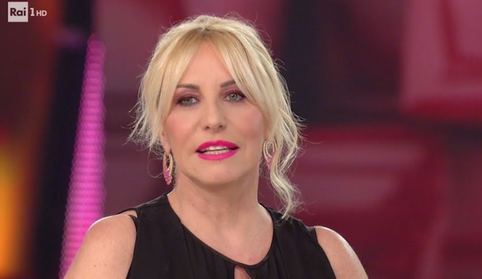 Novità e Ascolti TV: buona la prima, crolla la seconda. Standing Ovation rimarrà in piedi?