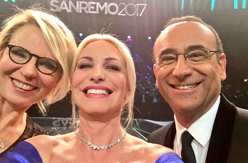 FESTIVAL DI SANREMO 2017: “STANDING OVATION” E SELFIE PER ANTONELLA CLERICI