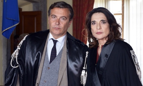 ASCOLTI TV | VENERDI 3 FEBBRAIO 2017. MUSIC QUIZ CHIUDE AL 15.4%, IL BELLO DELLE DONNE FERMO AL 10.1%. L’INTERVISTA FA BOOM ANCHE SU LA5 (2%). MENTANA (CON LA RAGGI) AL 4.3%