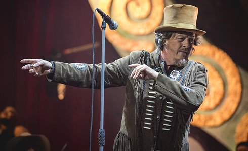 FESTIVAL DI SANREMO 2017: GLI OSPITI DI STASERA