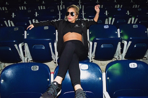 SUPER BOWL 2017: QUESTA SERA SU ITALIA 1 IL FISCHIO D’INIZIO, CON LA PERFORMANCE DI LADY GAGA