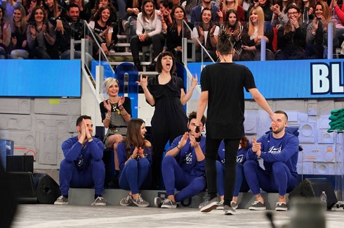 Amici 2017: speciale di sabato 18 marzo. Squadre al completo. Fuori Giada, che aprirà il concerto di Elisa a Verona