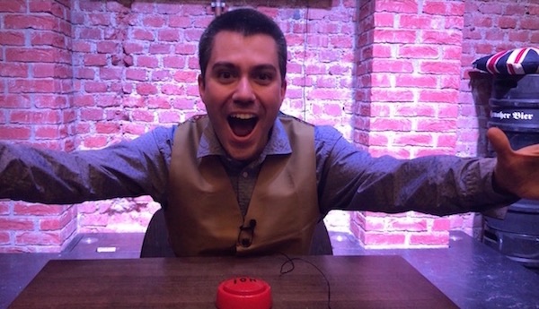 Verità o post verità?: Saverio Raimondo gioca con i momenti TV cult (dalla telefonata della Clerici alla signora Longari di Bongiorno)