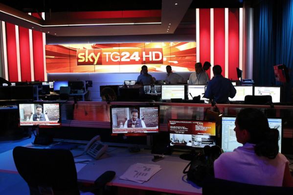 SkyTg24: due giorni di sciopero contro gli esuberi. L’azienda offre incentivi a chi accetta il trasferimento