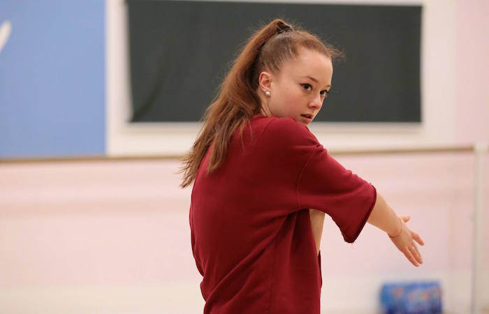 Amici 2017 “sovrappeso gate”, la deputata Chimienti contro Maria De Filippi: “Allontana dalla televisione Alessandro Celentano”