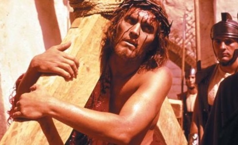 Programmi TV di stasera, sabato 15 aprile 2017. Su Rete4 Il Re dei Re