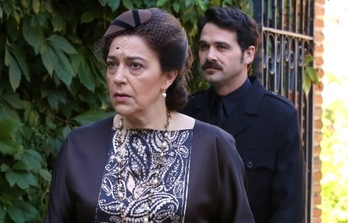 Ascolti TV | Domenica 23 aprile 2017. Il Segreto 12.3%, Una Vita 12.4%. Elezioni Francesi: Rai2 e La7 al 3.4%. Real Madrid-Barcellona su Fox Sports 2.15%