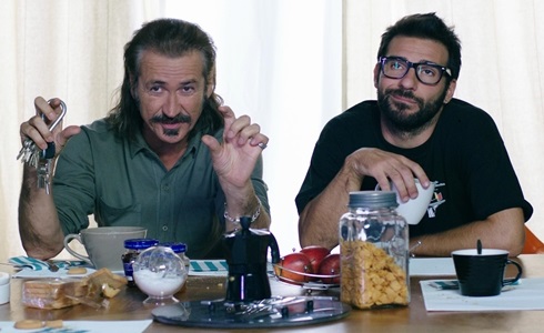 Programmi TV di stasera, martedì 25 aprile 2017. Su Canale5 «Loro Chi?»