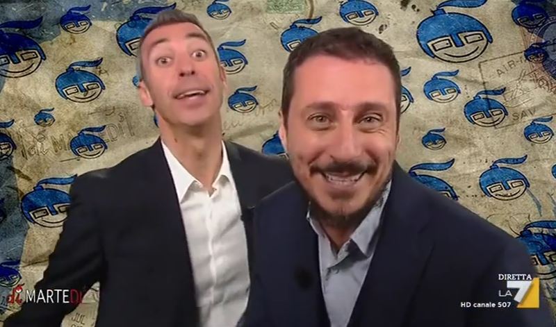 diMartedì, Luca e Paolo al posto di Crozza: “In Rai tagliano stipendi, con immenso piacere vi salutiamo da La7” (Video)