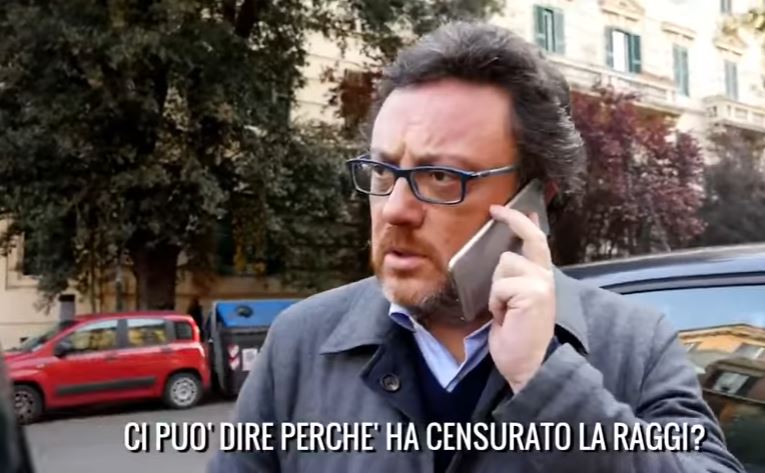 M5S vs Mario Orfeo, il direttore ‘inseguito’ dai grillini (video). La Rai lo difende: “Rappresenta il pluralismo, massima stima”