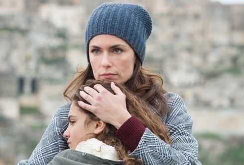 Ascolti Tv | Giovedì 6 aprile 2017. Sorelle vince con il 27.6%, The Butler al 9.9%, la finale di Celebrity MasterChef al 3.8%. Rai4 al 3.2% in prime time