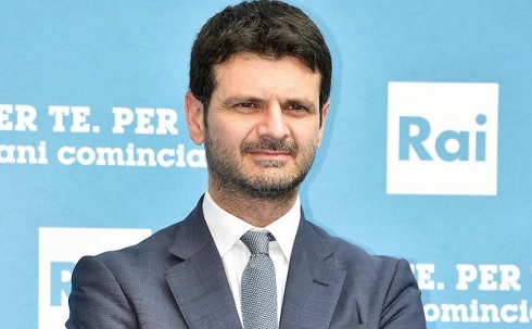 Fuori onda di Flavio Insinna, il direttore di Rai1 Andrea Fabiano: «Solidarietà totale» al conduttore