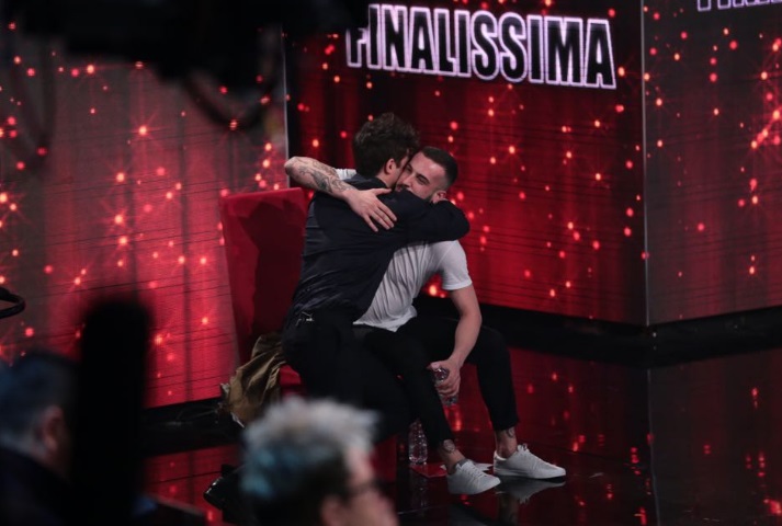 Amici 2017: finale del 27 maggio in diretta. Vince Andreas, Riccardo secondo