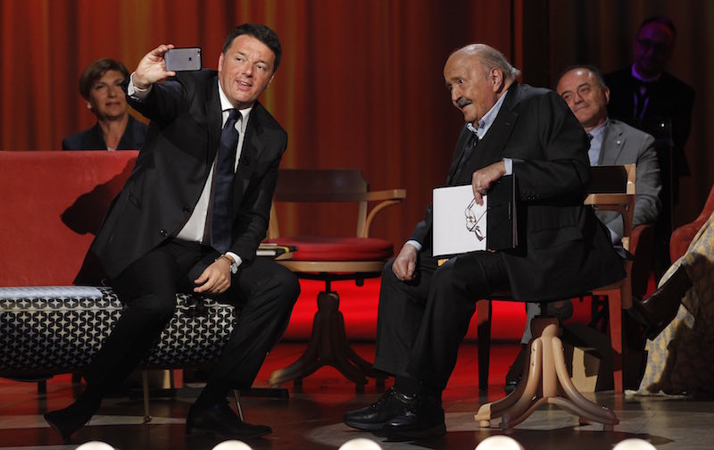 Maurizio Costanzo Show saluta con Matteo Renzi e il ricordo della strage di Capaci – foto