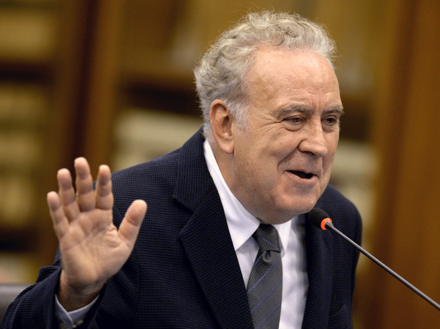 Rai 2, palinsesti estate 2017: insieme ai Mondiali di Atletica e Nuoto arrivano le unioni civili con Adesso Sì e due serate con Michele Santoro