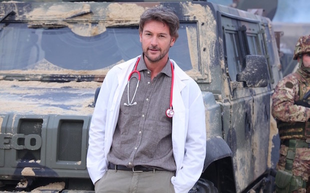 Solo per Amore 2 – Destini Incrociati: Canale 5 ci riprova con il mix tra thriller e sentimenti. New entry Roberto Farnesi