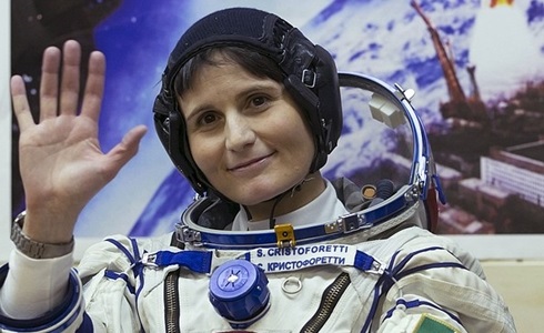 Programmi TV di stasera, domenica 21 maggio 2017. A «Che Tempo Che Fa» Samantha Cristoforetti e Pietro Grasso