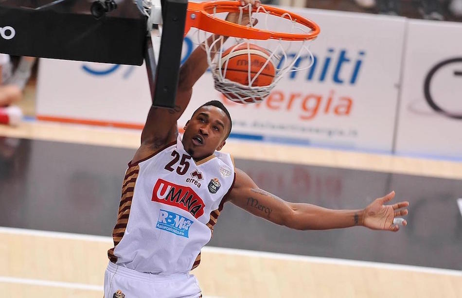 Programmi TV di stasera, venerdì 16 giugno 2017. Su Rai2 si gioca per lo Scudetto di Basket