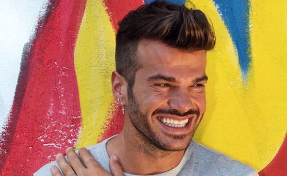 Claudio Sona replica alle accuse: «Sentimentalmente libero quando partecipai a Uomini e Donne». Sierra contrattacca