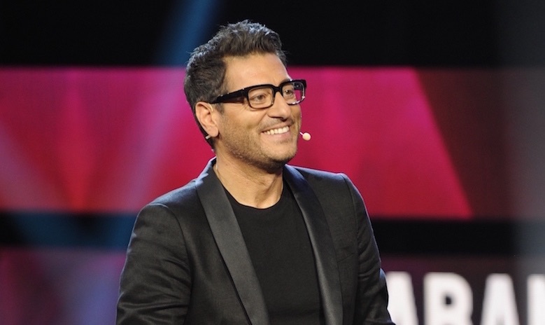 Fermi tutti! Enrico Papi tratta con Tv8. Due i formati al vaglio