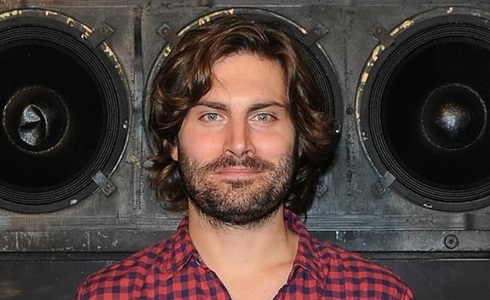 Programmi TV di stasera, venerdì 23 giugno 2017. Su Rai1 i «Wind Music Awards – Estate»