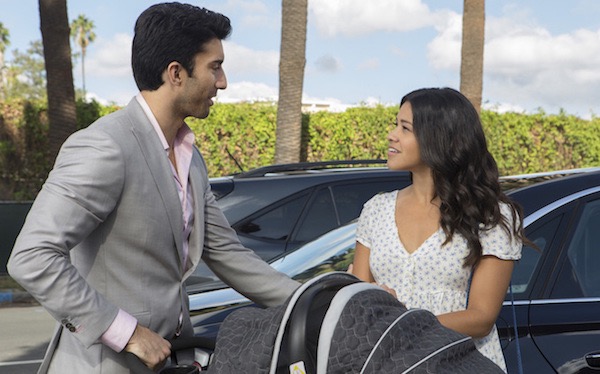 Jane the Virgin 2: nuove disavventure per la vergine di Rai2. Kesha e Britney Spears guest