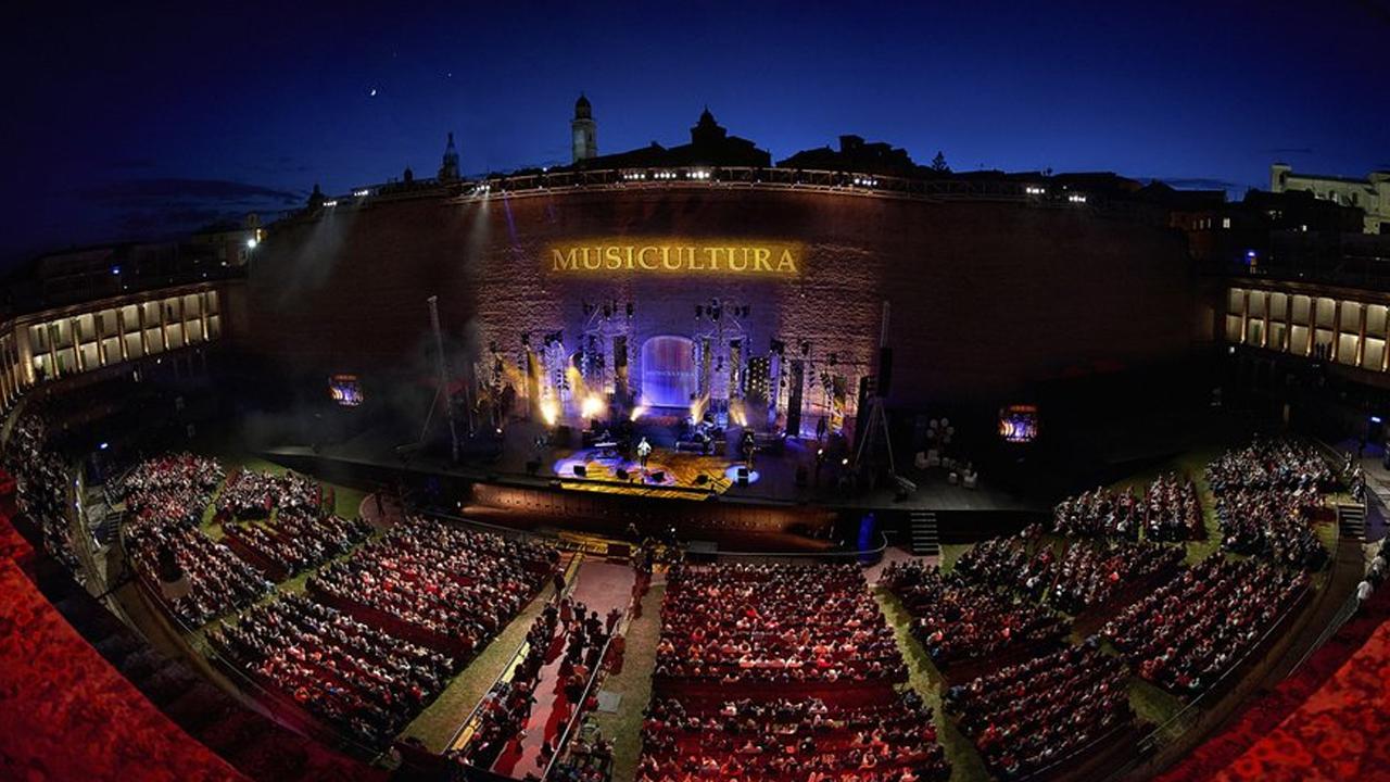 Musicultura 2017: la finale per la prima volta in diretta su Rai 1. Conduce Fabrizio Frizzi