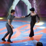 Simona Ventura balla con Stefano De Martino - Selfie 2
