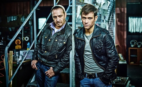 Programmi TV di stasera, mercoledì 5 luglio 2017. Su Rai2 torna «Squadra Speciale Cobra 11»