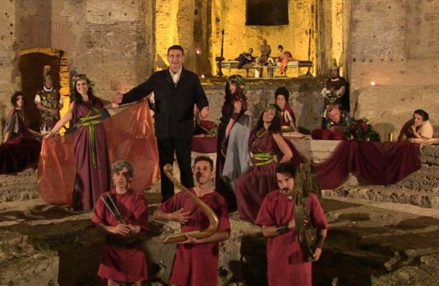 Voyager: Giacobbo torna su Rai2 e intervista l’imperatore Adriano