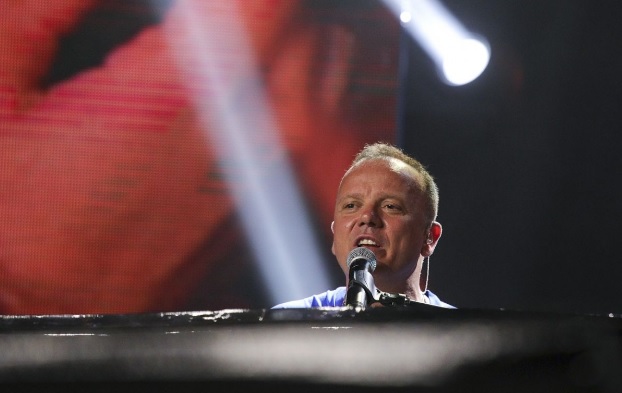 Battiti Live 2017: Gianni Morandi ospite a sorpresa della seconda puntata. Ecco la scaletta