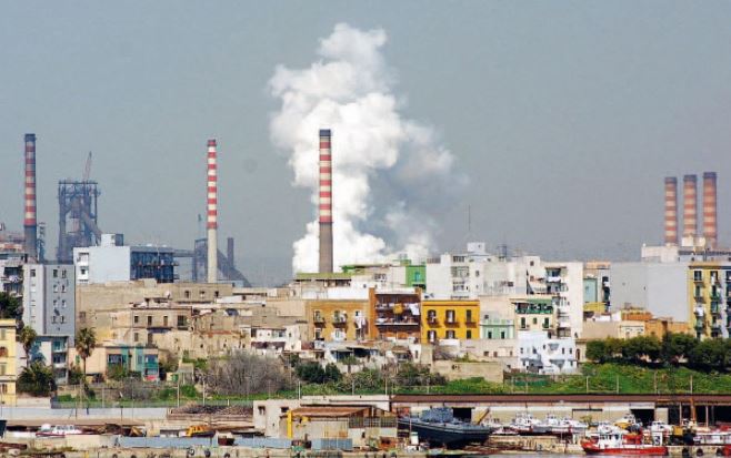 3×8 Cambioturno: l’Ilva di Taranto raccontata dai suoi operai nel docufilm di Rai1
