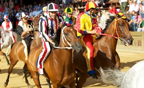 Palio di Siena 2017: telecronaca in diretta su Rai2 dalle 18.15