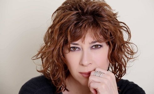 Veronica Pivetti torna in tv con Provaci ancora Prof 7 e spiazza: «Vivo con una donna. Gli uomini mi hanno delusa»