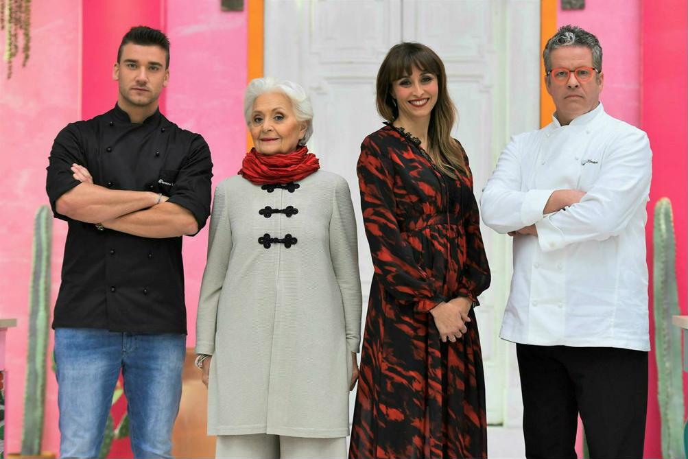 Bake Off 2017: 50 aspiranti pasticceri, un nuovo giudice e Frida Kahlo per inaugurare la quinta edizione