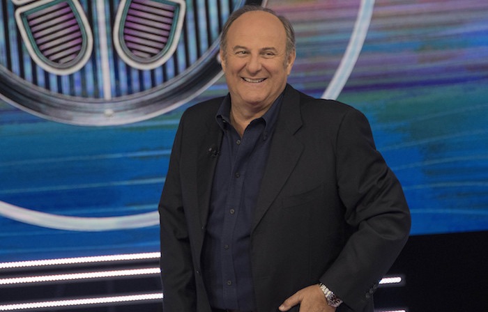 Caduta Libera: il ritorno di Gerry Scotti nel preserale di Canale 5 con tre nuovi giochi