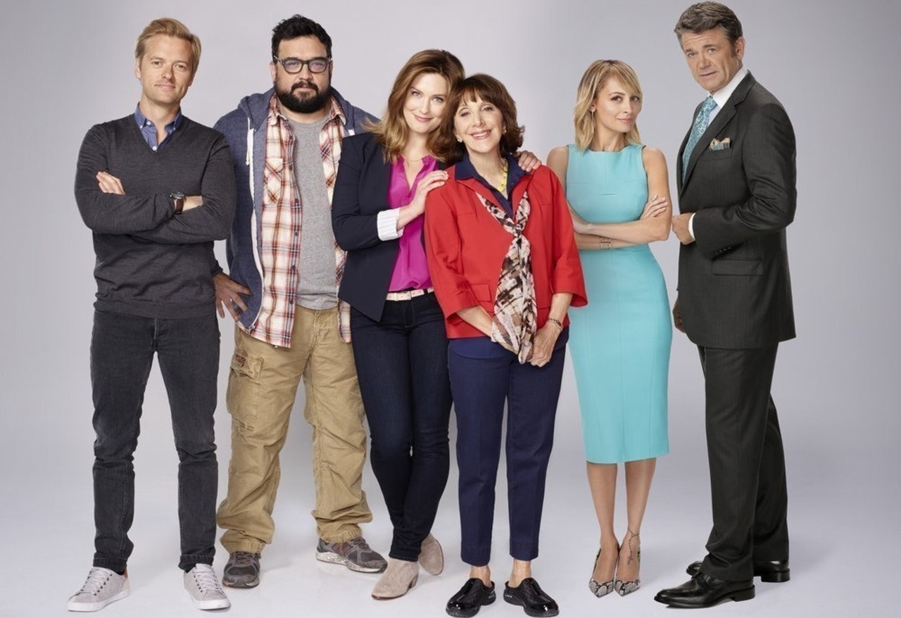 Great News: madre e figlia costrette a condividere il posto di lavoro su Joi