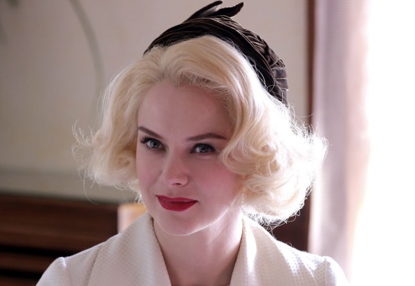 Ascolti TV | Martedì 19 settembre 2017. Basta il 16.8% al Paradiso di Rai 1 per doppiare il film di Canale 5 (8.6%). Pechino Express immobile all’8.8%