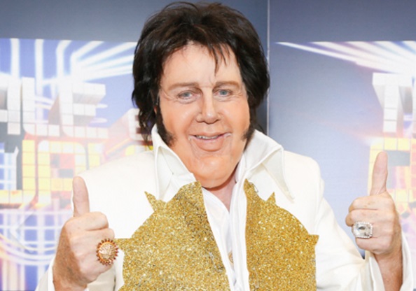 Tale e Quale Show 2017 - Claudio Lippi imita Elvis