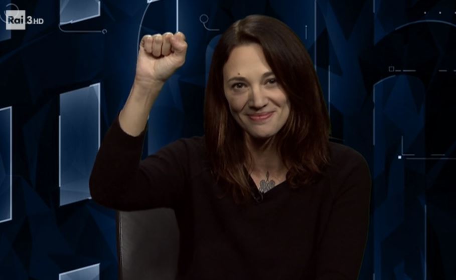 Asia Argento a Carta Bianca: «A Weinstein non potevo dire no. Oggi non mi sento né tr0ia né pazza». Poi la critica a Berlusconi