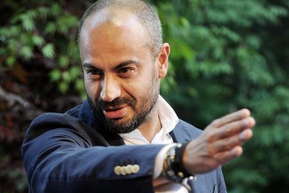 Gianluigi Paragone contro Andrea Salerno per gli ascolti bassi de La7: «Mannaggia a voi intellettuali. Noi populisti non vi capiamo mai»