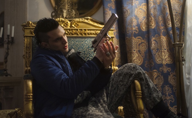 Programmi TV di stasera, venerdì 6 ottobre 2017. Su Netflix debutta Suburra – La Serie