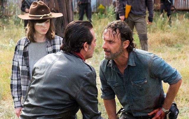 Programmi TV di stasera, lunedì 30 ottobre 2017. Su NOW TV l’ottava stagione di The Walking Dead