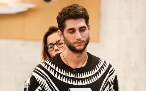 Grande Fratello Vip 2017, giorno 56. Aida e Jeremias si scambiano messaggi hot